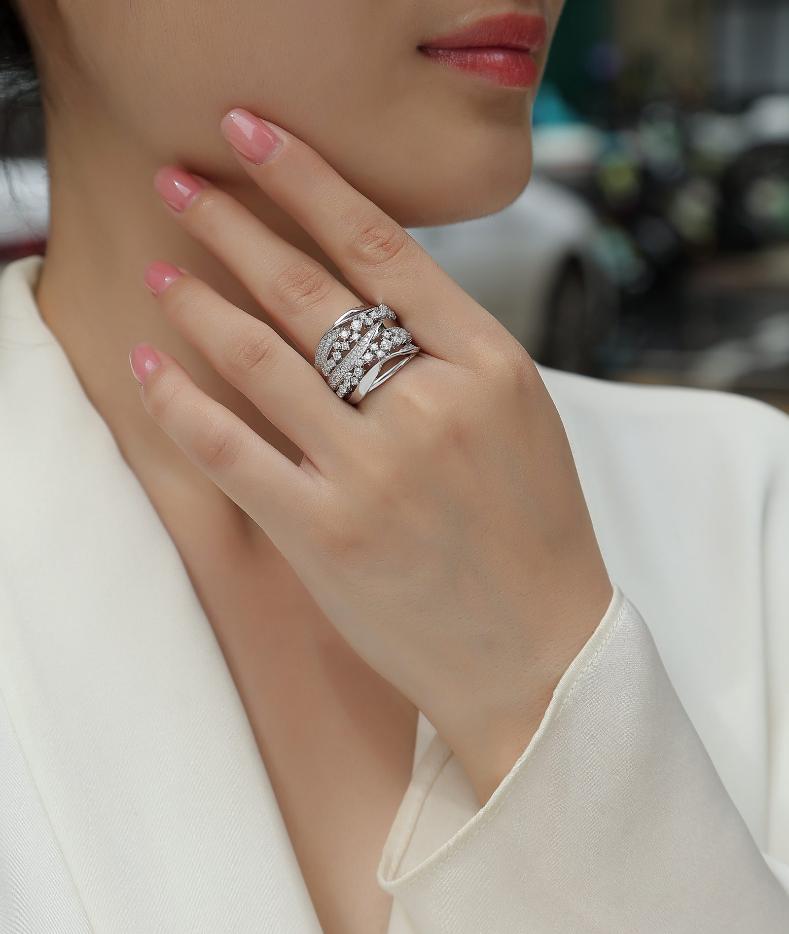 Luxury Moissanite Wedding Ring Set | S925 Sterling Silver Platinum-Plated Band - Image 4
