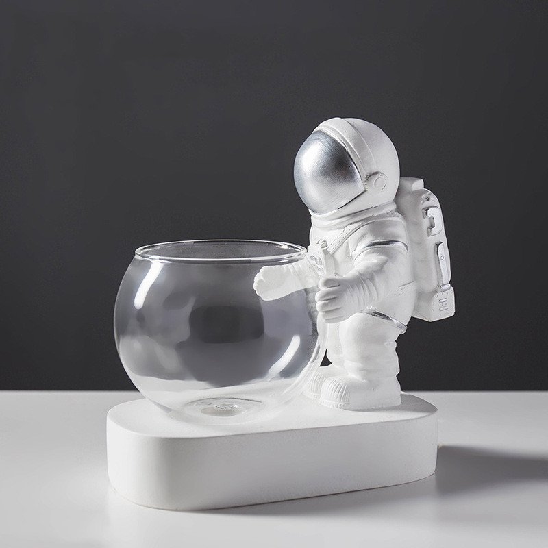 Space Astronaut Glass Vase: Creative Desktop Hydroponic Plant Pot - Image 5