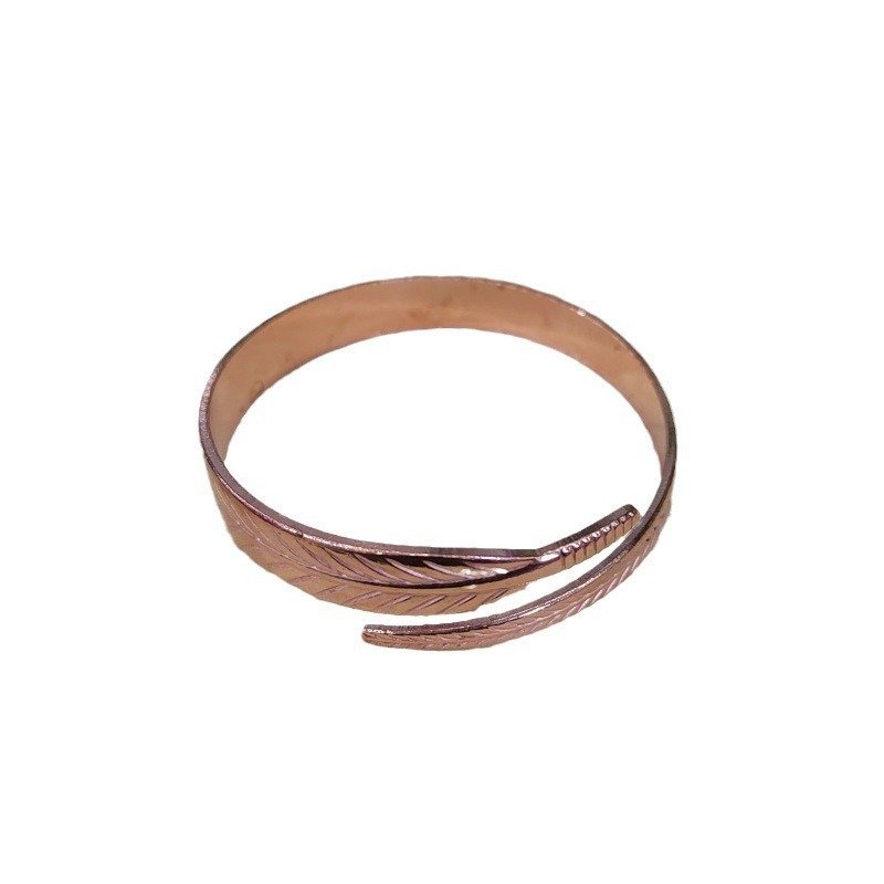 Retro Copper Leaf Pattern Bracelet | Vintage Style Unisex Bangle - Image 5