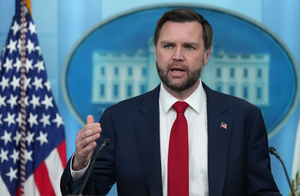 US-Iran Tensions Rise as Trump Weighs Military Action and Vance Pushes for Talks
