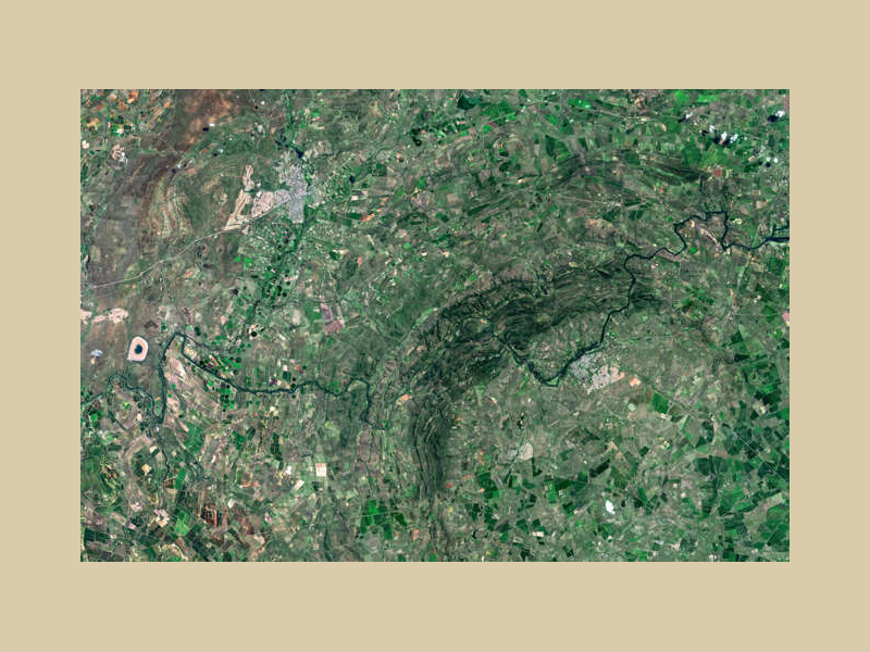2554811054